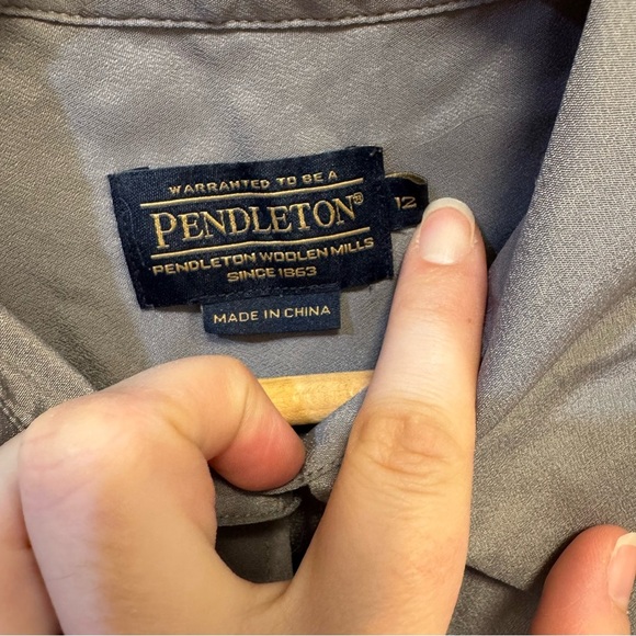 Women’s Top Pendleton Gray Metalic Shirt Button Down size 12 - Picture 3 of 14